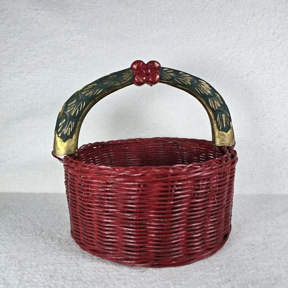 Red And Green Christmas Basket With Gold Handles 11x5